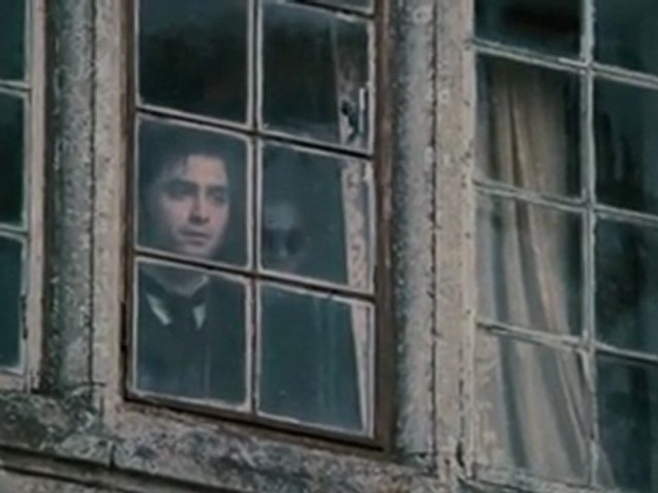 The Woman in Black New Movie Trailer 2012 (Daniel Radcliffe)