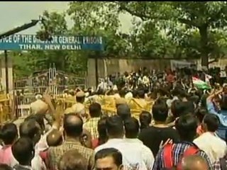 India PM hits out at anti-corruption protester