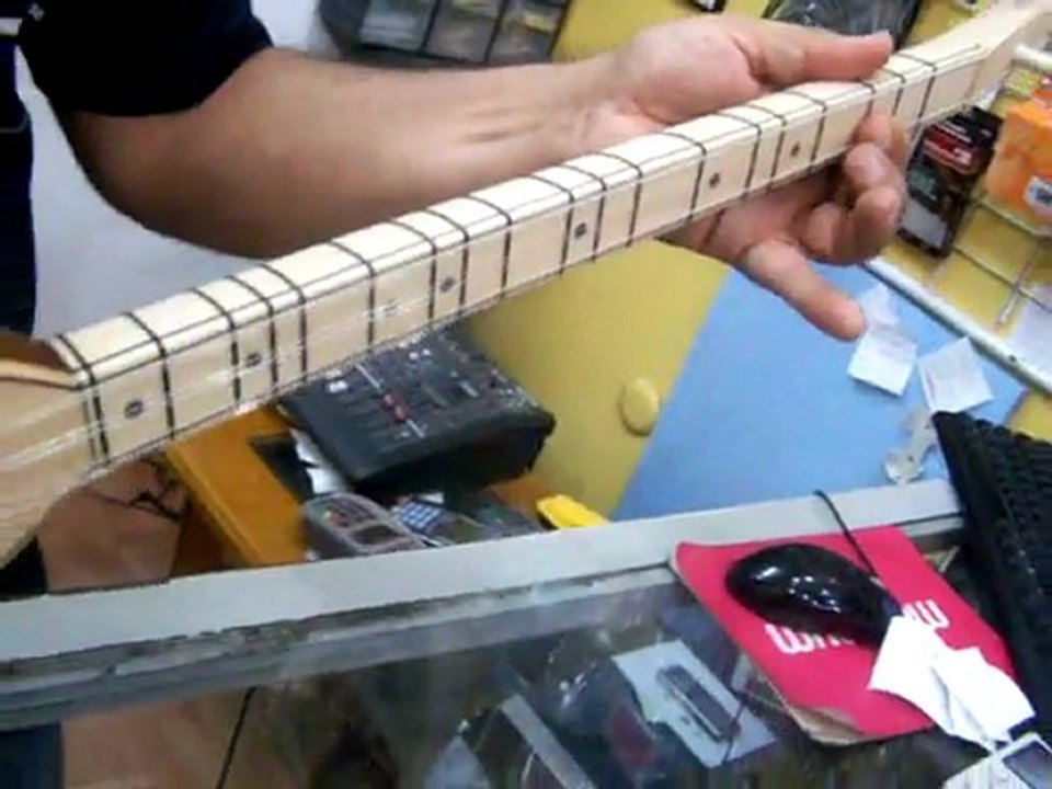 MAUN MAT CİLALI KALİTELİ SAZ