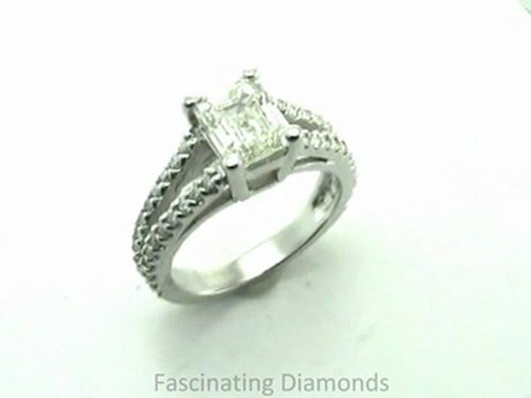 FDE2ROWDOS Emerald Cut Diamond Engagement Ring With Round Side Stones Pave Set
