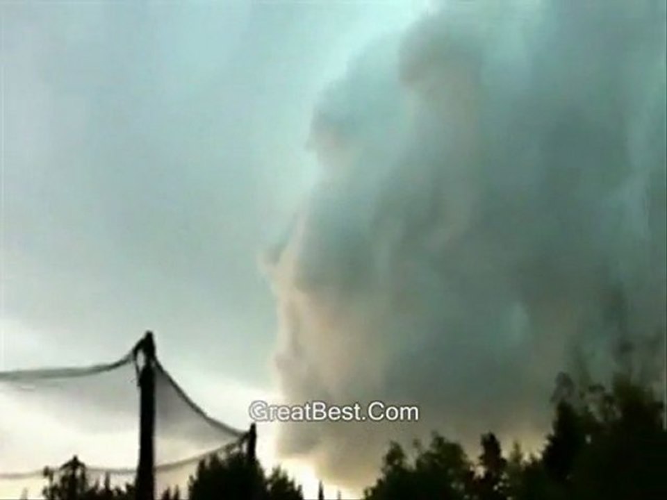 Bizarre Cloud Face
