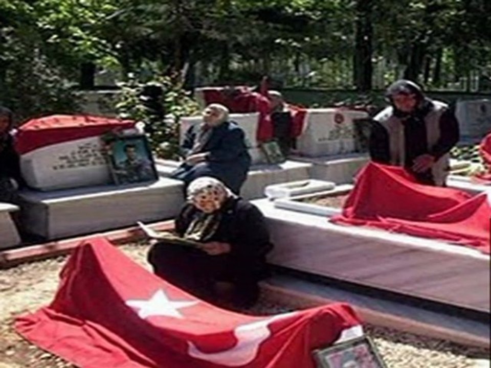 Şehitler ÖLmez Vatan BöLünmez !!!! [ŞEHITLER Icin ÖZEL] 2011