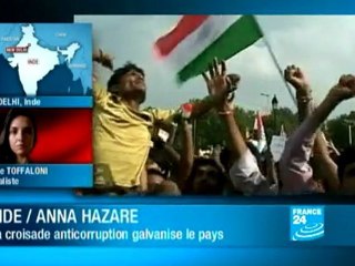 Inde : Le militant anticorruption Anna Hazare reçoit le soutien de milliers de ses concitoyens