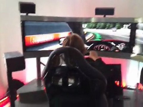 Forza Motorsport 4 - Vidéo de gameplay en multi écrans
