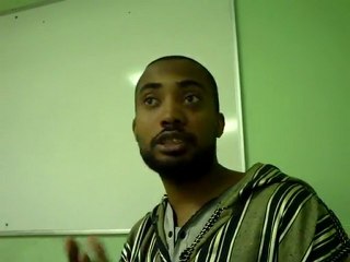 Sheikh Mohamed Bajrafil, L'âge de la circoncision