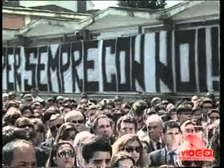 Napoli - Il parapetto con c'è ancora nella curva della morte in via Petrarca