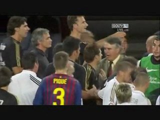 [HD] Mourinho Pinches Villanova - Super Copa Final 2011