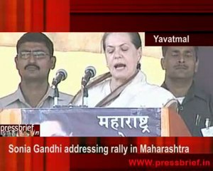 Sonia Gandhi addressing rally in Yavatmal (Maharashtra), 10th april 2009