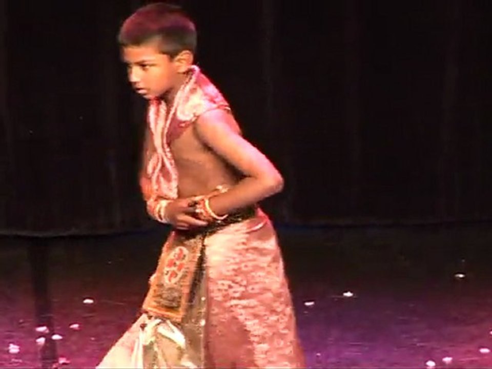 thisaravi dancing show 2010 - 01-3