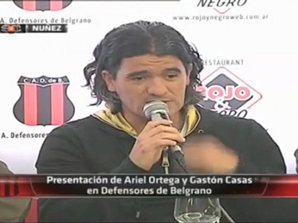 Ariel Ortega fue presentado en Defensores de Belgrano