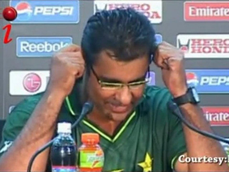 Waqar Younis's REACTION on Shahid Afridi's Retirement