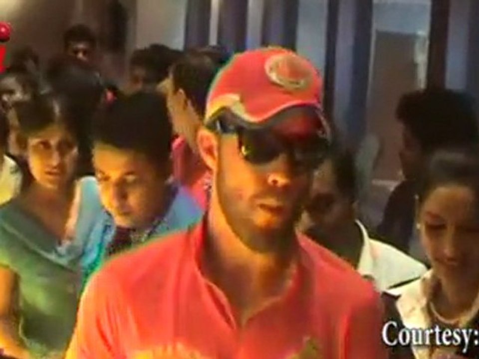 Chris Gayle and RCB's players CELEBRATE in a BAR