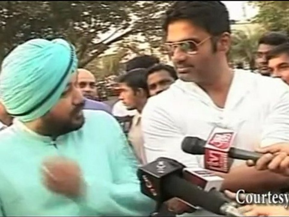 Daler Mehndi CHEERING the Indian Cricket Team : India vs Pakistan