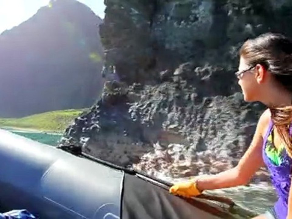 Kauai Rafting along Na Pali Coast