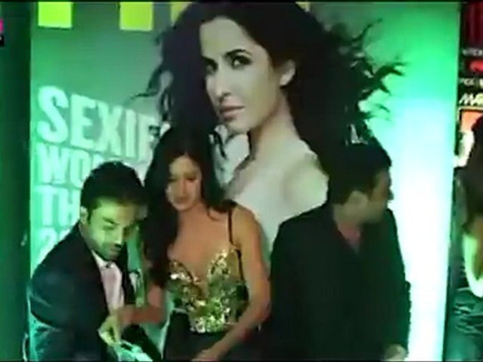 Katrina Kaif 's CHRISTMAS tree dress