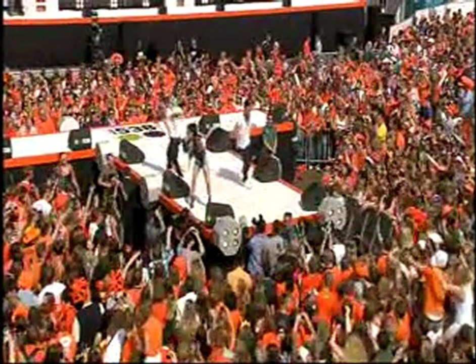 Amsterdam-Inna-Sun is up (live-2011-jesters)