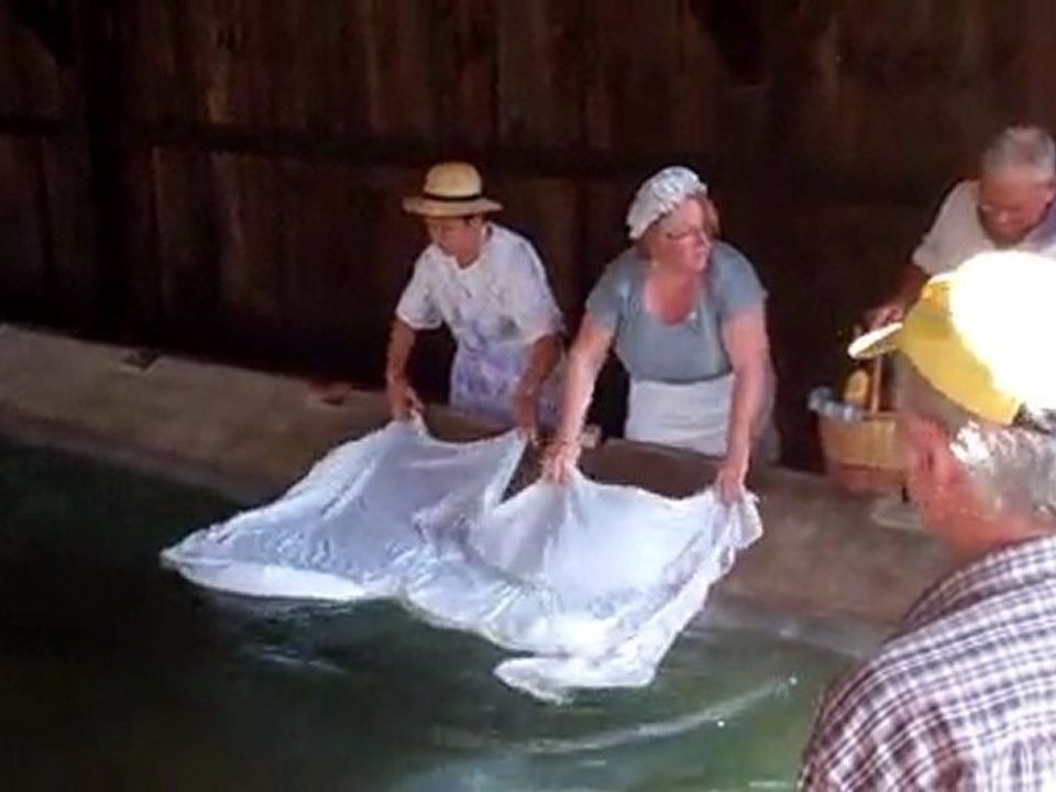 Un lavoir servait à laver et rincer le linge