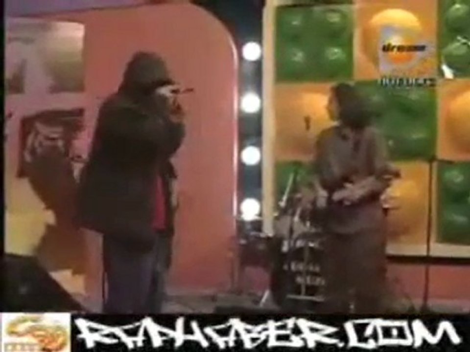 Dailymotion - Sagopa Kajmer Hot Dog (Live) 2005 - Müzik Kanalı