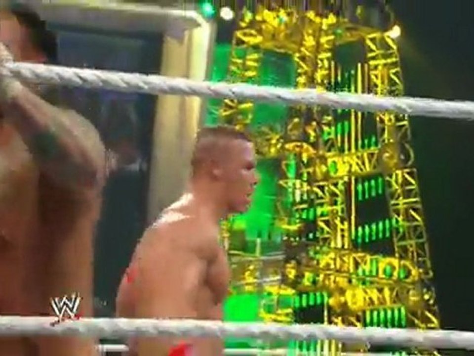 WWE Money In The Bank 2011 - CM Punk vs John Cena