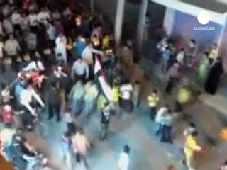 Siria, artiglieria contro civili a Homs