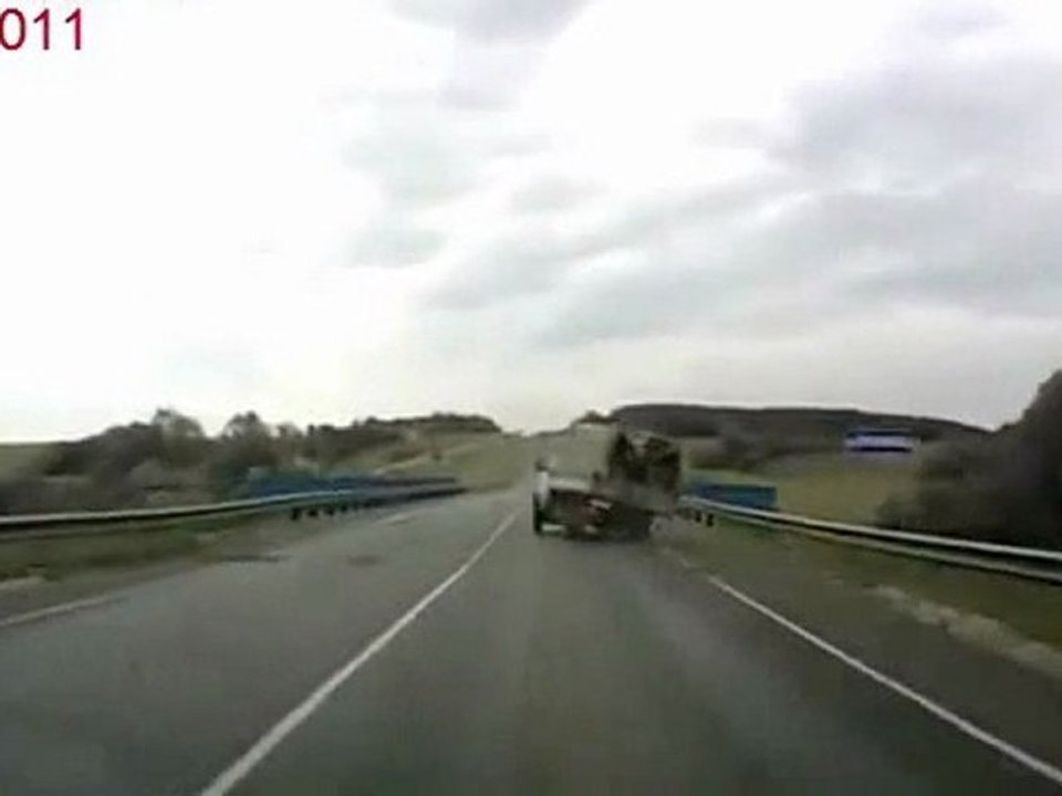 Militärfahrzeug LKW kippen SHOCK!