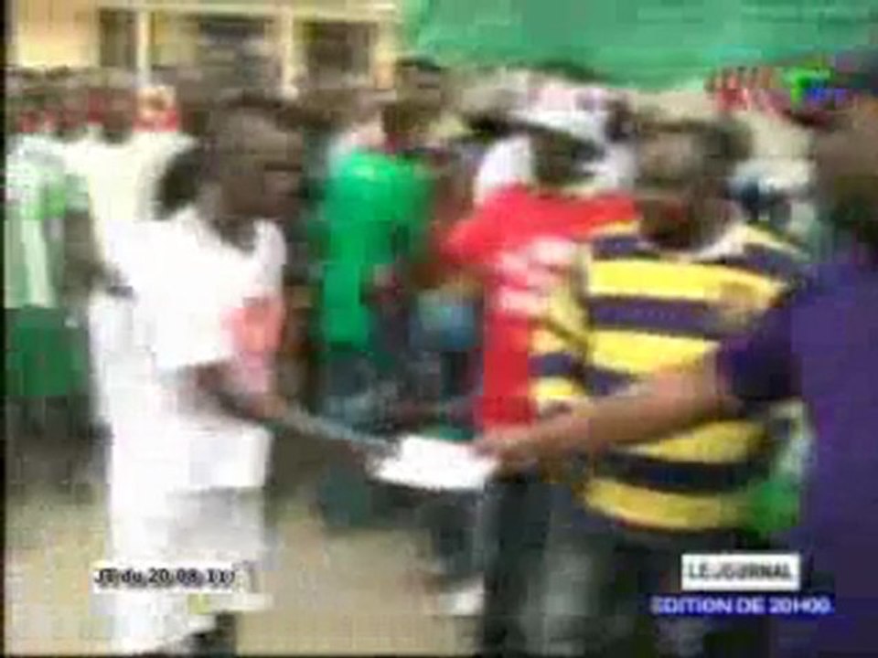 Match de gala dans l’enceinte de la grande école de Poto-Poto