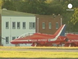 Télécharger la video: GB, precipita aereo della pattuglia acrobatica