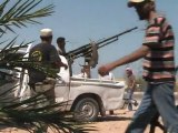 Kadhafi forces in retreat as rebels advance on Tripoli