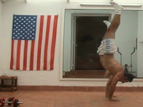 Passage Saiyan - Drakam - Hand Stand 31 sec