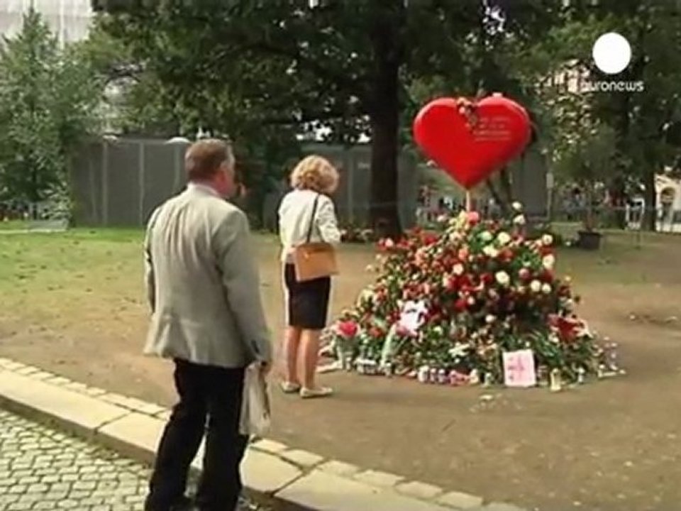 Scandinavian leaders lay wreaths for Norway vic...