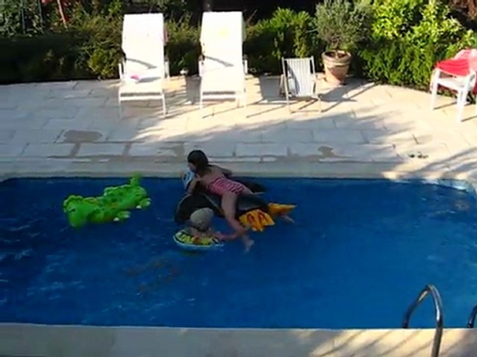 désarçonner sa cousine