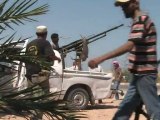 Rebeldes libios avanzan firme hacia Trípoli