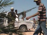 Rebeldes avançam contra Trípoli
