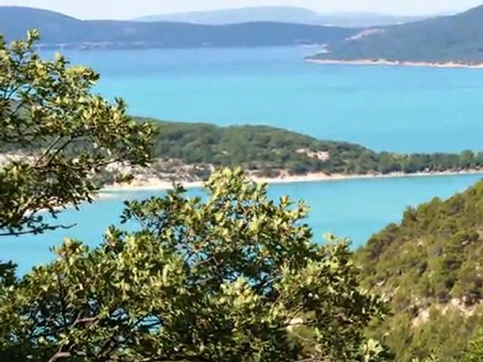 LUBERON JUILLET 2011  BALADE  VERS LE LUBERON