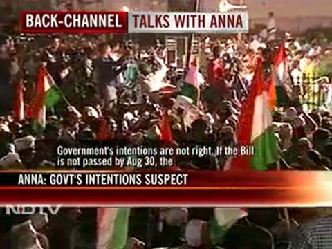 Govt initiates back channel talks; Anna rejects proposal