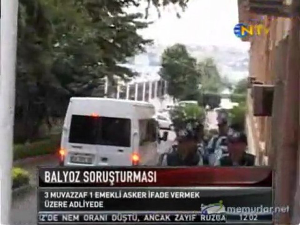 Muvazzaf askerler ifade için adliyede