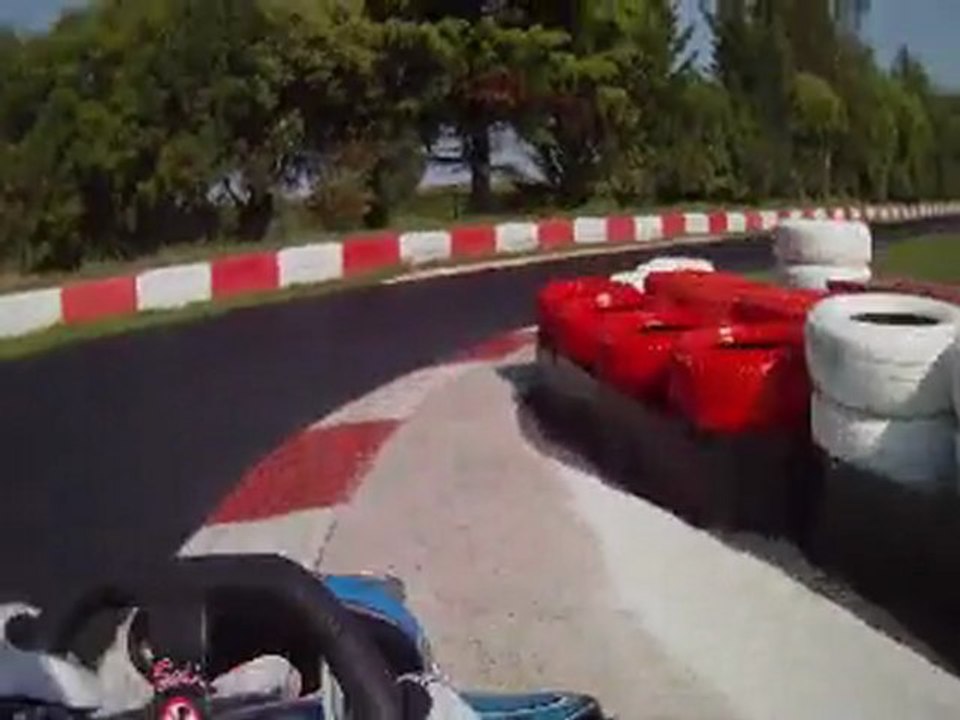 Un tour de la nouvelle piste de 1000 m au RKC