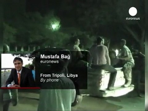Tripoli: ribelli in lotta contro i mercenari di Gheddafi