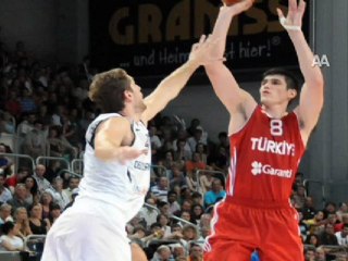 12 Dev Adam üçüncü oldu