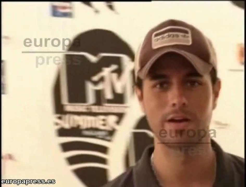 Enrique Iglesias desmiente no conocer el 15M