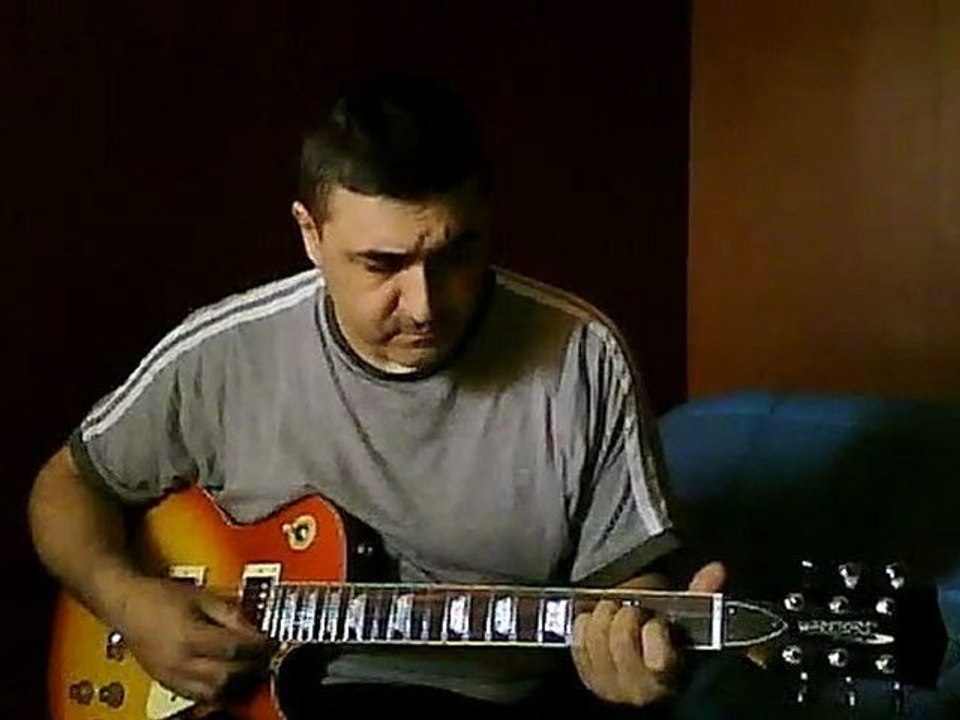 Tati  " Musique  strand "