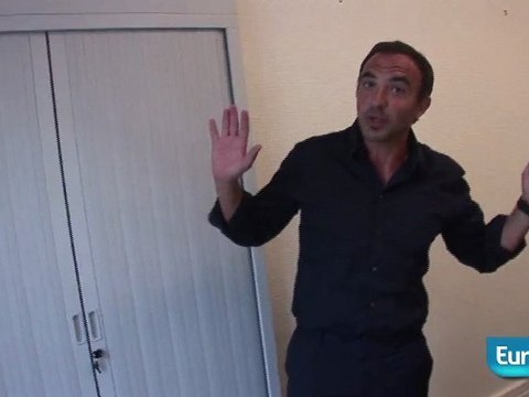 Nikos déballe ses cartons à Europe 1 !