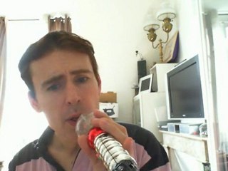 Wiwi égratigne "les barbares"