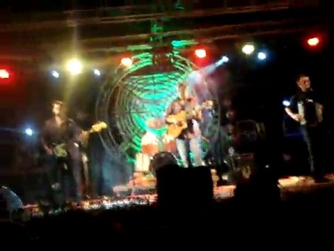 Tournée Générale - Vous êtes mignons - Festival salon des enragés - Rouvres la Chétive -20.08.11