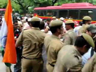 Indians show support for fasting activist