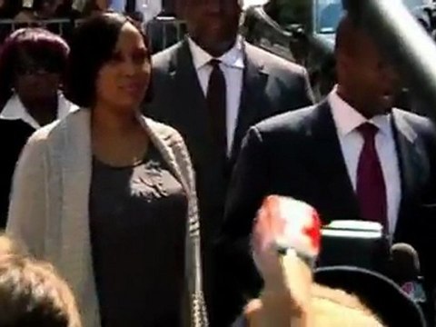 Prosecutors ask judge to drop Strauss-Kahn charges