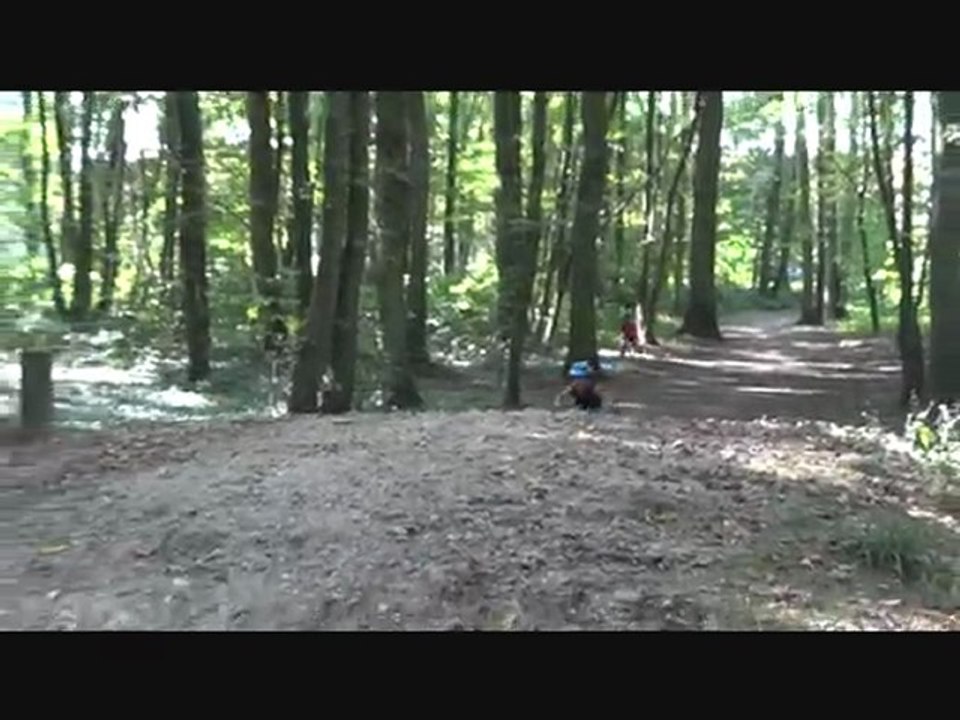 Mahé en draisienne et Tao en vélo - 21 07 2011