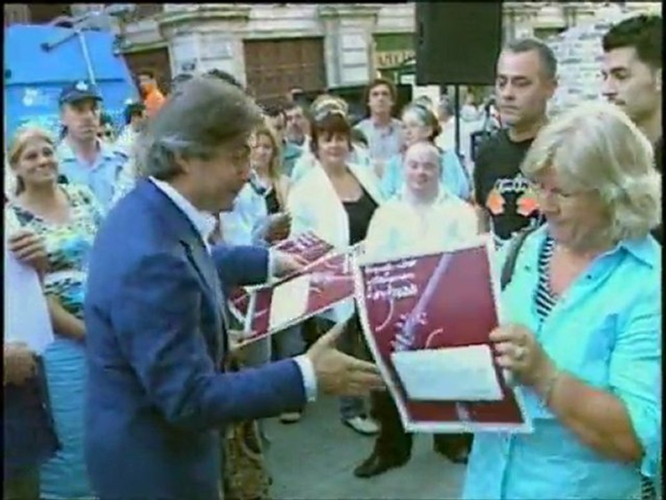 İstiklal'deki Sokak Müzisyenleri Beyoğlu'muzun özgür renkleridir
