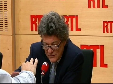 Le président du Parti Radical, Jean-Louis Borloo, était l'invité de RTL Midi (23 août 2011)