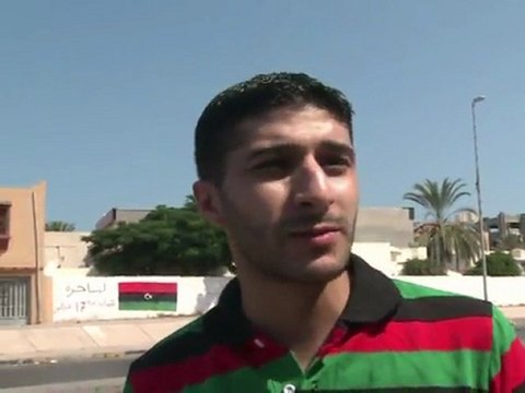 Tripoli youth patrol neighbourhoods, fighting rages
